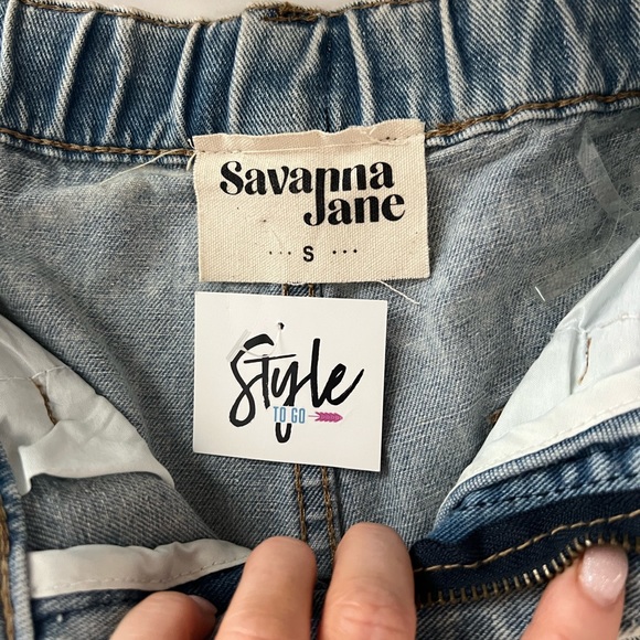 Rhinestone denim shorts - Picture 3 of 3